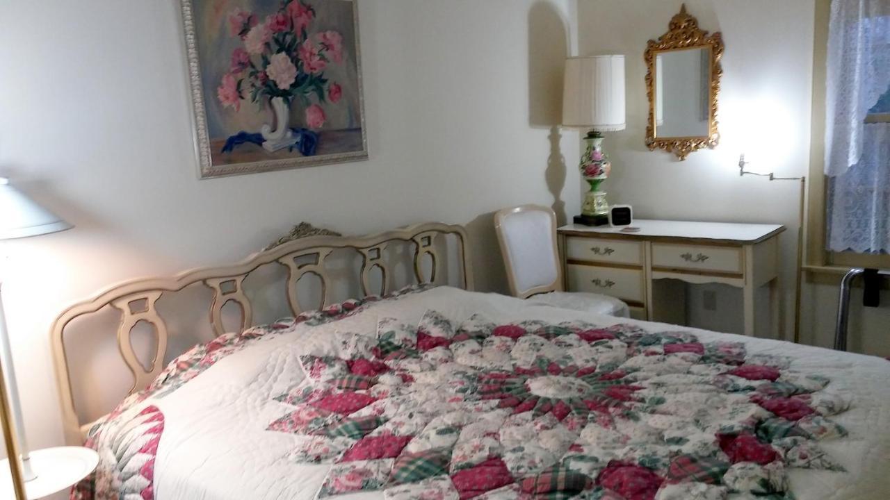 1732 Folke Stone Bed And Breakfast Вест-Честер Екстер'єр фото